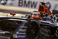 InstaForex - พันธมิตรอย่างเป็นทางการของทีมแข่ง Dragon Racing