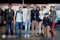 InstaForex - พันธมิตรอย่างเป็นทางการของทีมแข่ง Dragon Racing